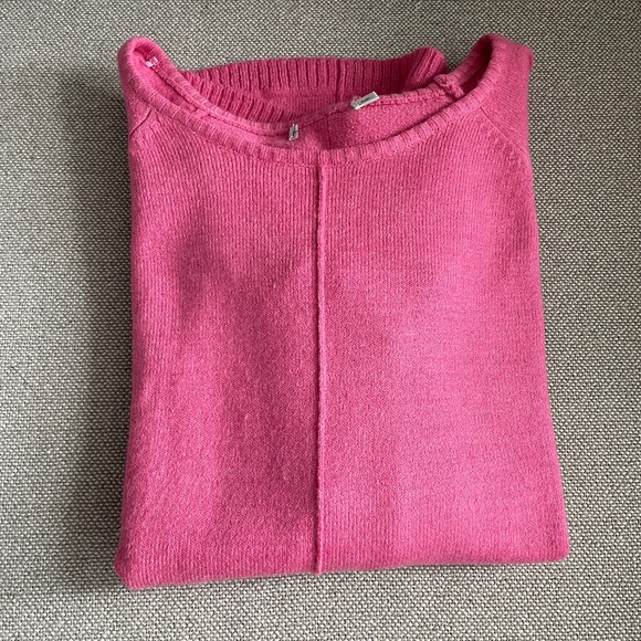 Pink Sweater - Picture 5 of 7